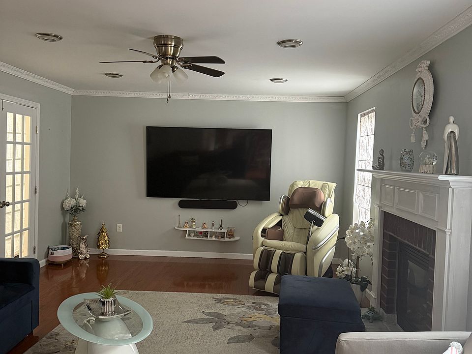 1st image of 6025 Middlefield Dr