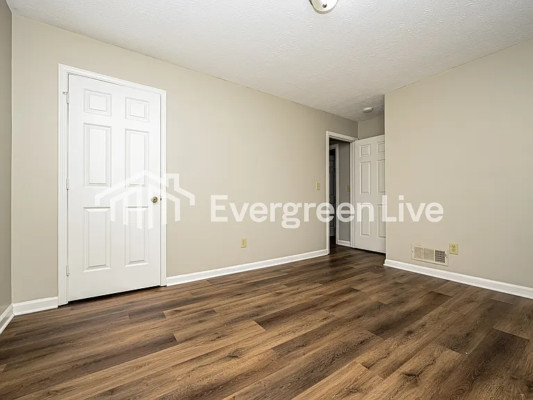 4312 Derbyshire Trce SE — Photo 10