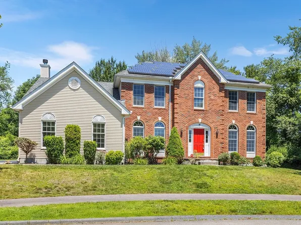 14 Oxford Ct, Bellingham, MA 02019