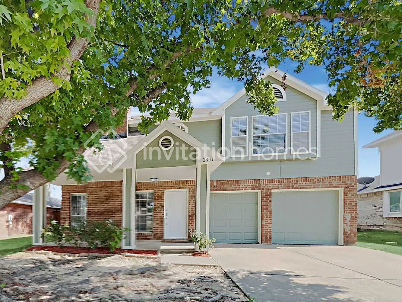 2841 Garden Grove Rd Grand Prairie, TX 75052 — Photo 1