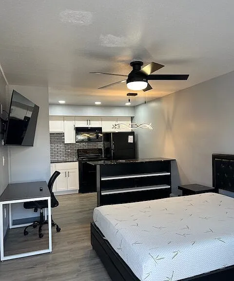 401 Smith St #B3 — Photo 10