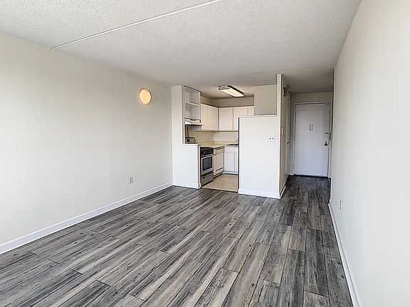 5th image of 300 W 110th St APT 19G