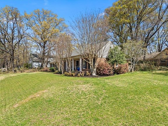 3rd image of 2060 Abergeldie Dr