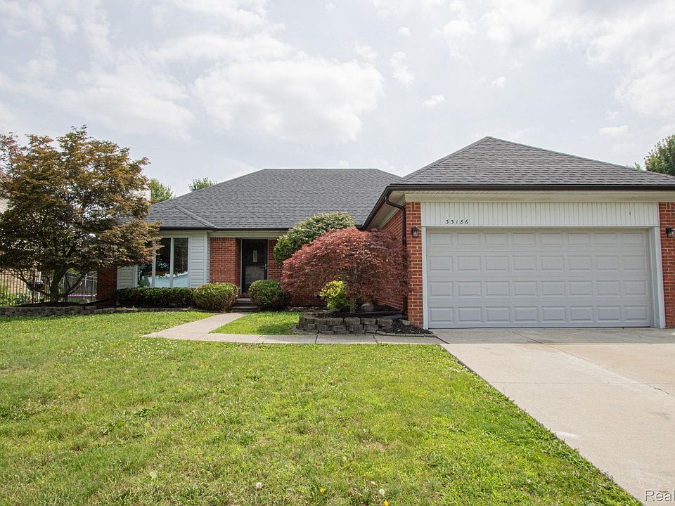 1st image of 33186 Mazara Dr