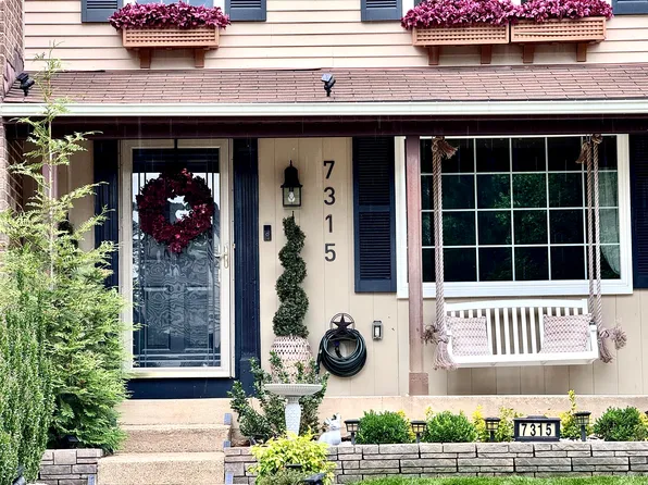 7315 Golden Horseshoe Ct, Springfield, VA 22153