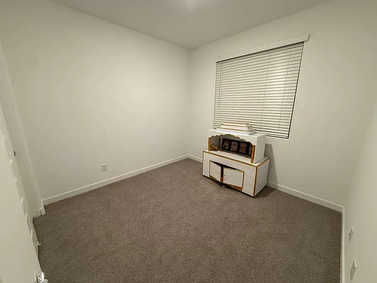 16535 W Questa Dr — Photo 18