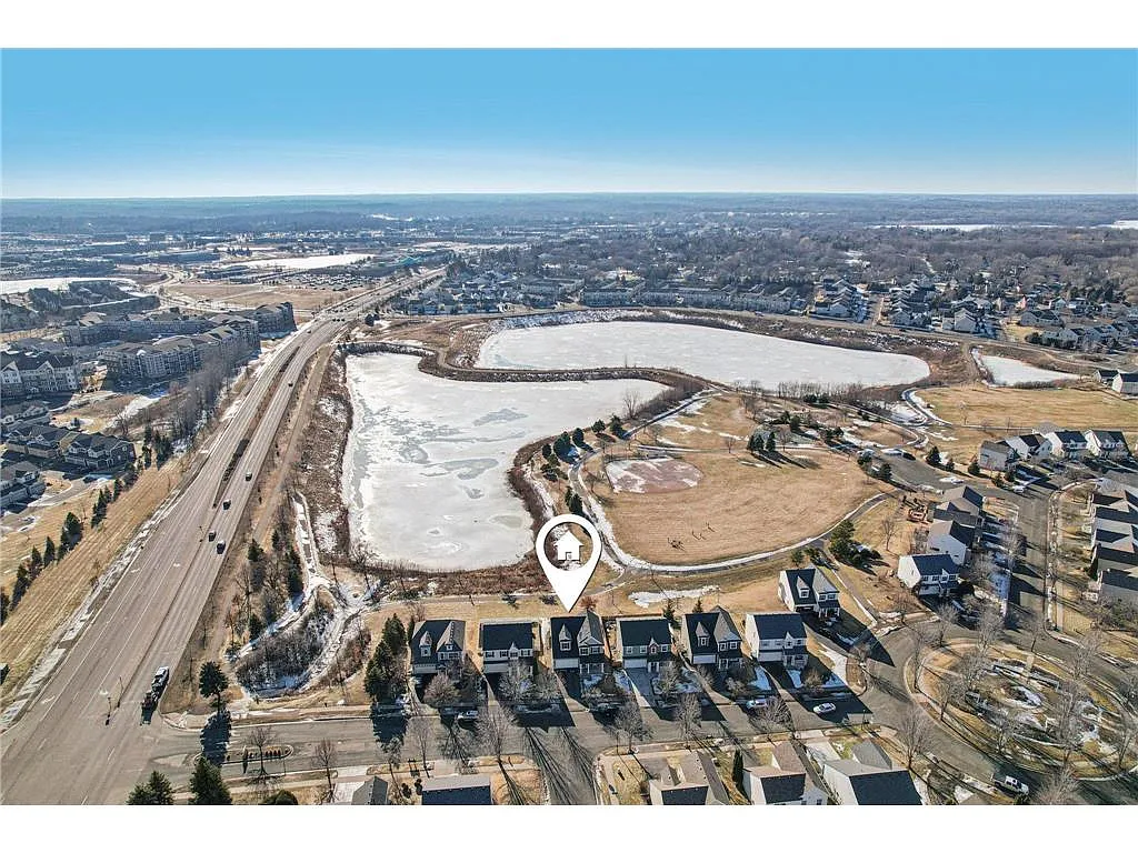Building Photo - 8451 Jonquil Ln N