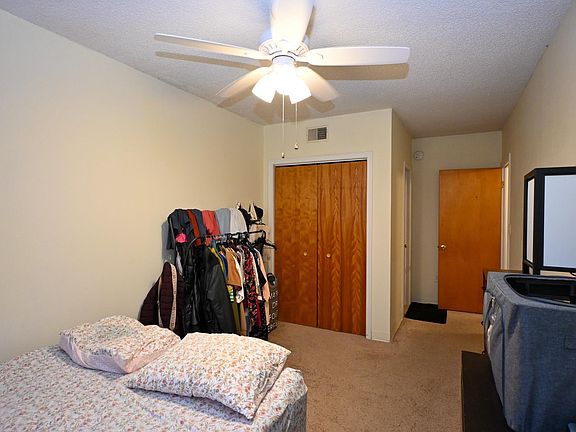 4th image of 2002 Greene St APT 404
