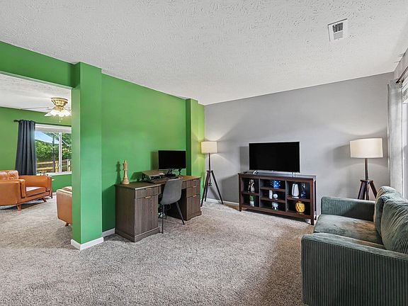 4th image of 3171 Summitrun Dr