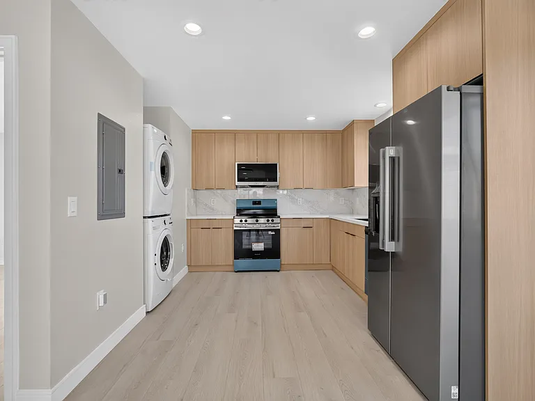 4565 Todd St — Photo 17
