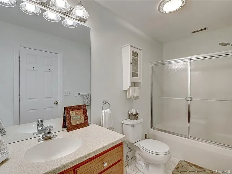 11 Windrose Dr — Photo 22