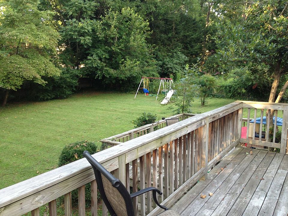 2nd image of 1608 Ricky Rd