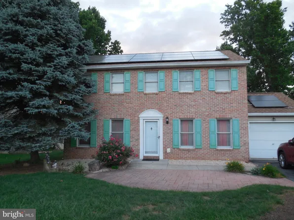 1137 Ashbourne Dr, Reading, PA 19605