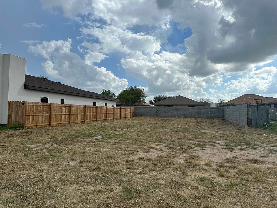 1st image of 1413 Franc Cigarroa Dr