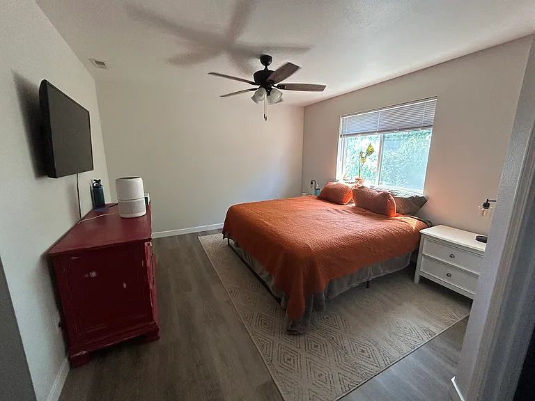 1246 NW Nina Ct — Photo 24