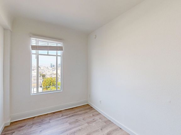 5th image of 3272 21st St #602