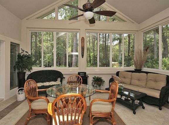 4th image of 20 Sunningdale Ln