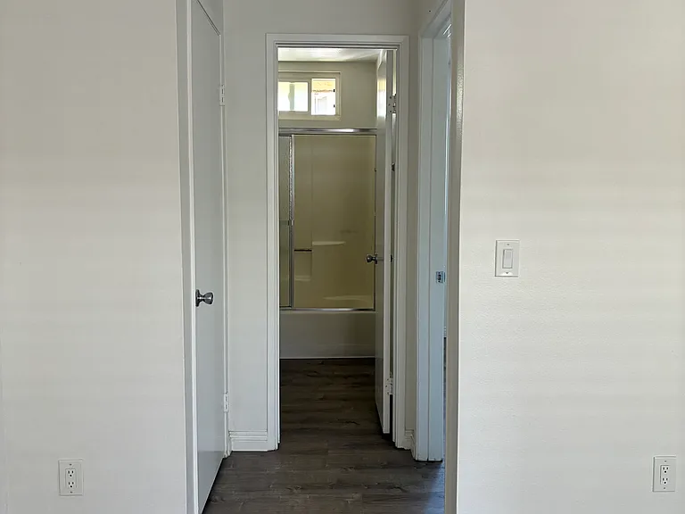 280 Wells Ave #C — Photo 4