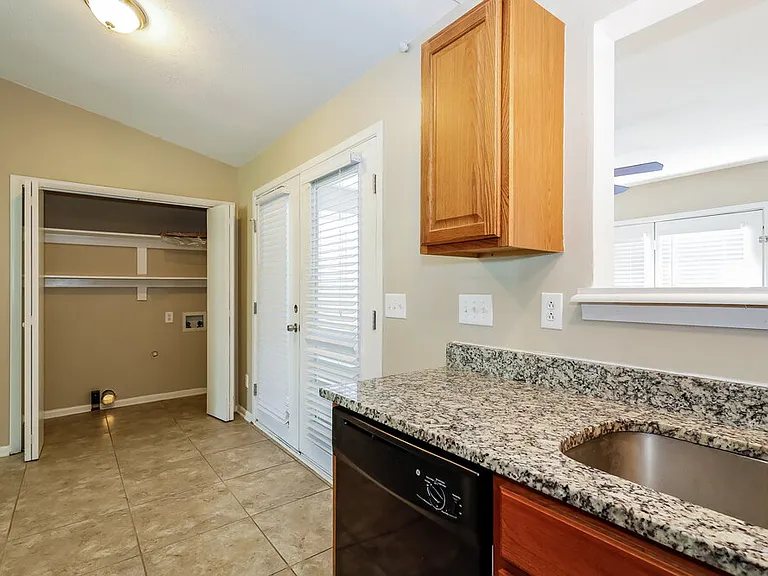 7236 Newell Acres Dr — Photo 6