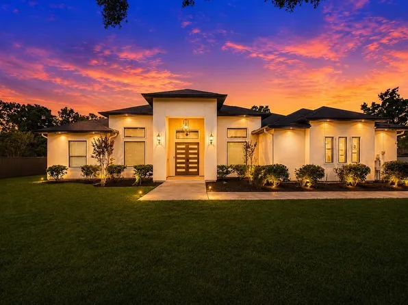 19338 Riverwalk Dr, Porter, TX 77365