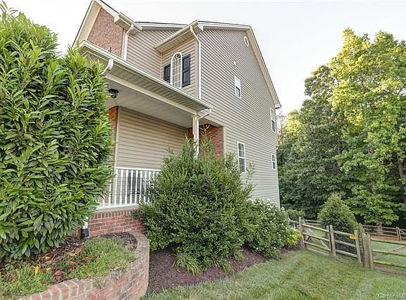 3rd image of 4386 Timberwood Dr