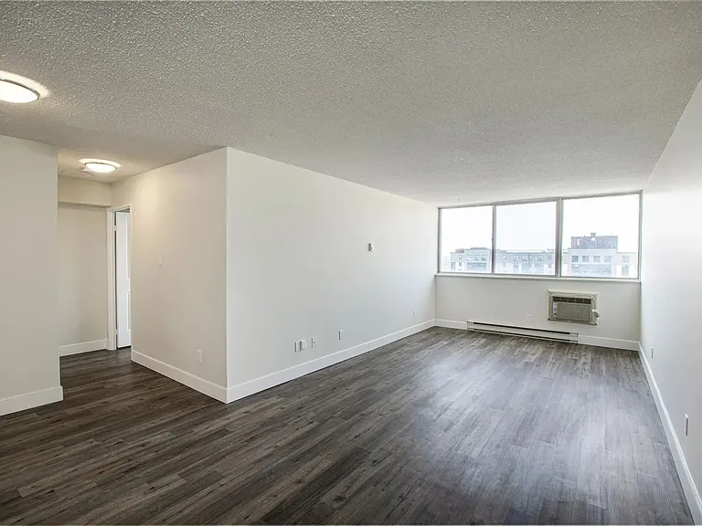 190 Lees Ave — Photo 13