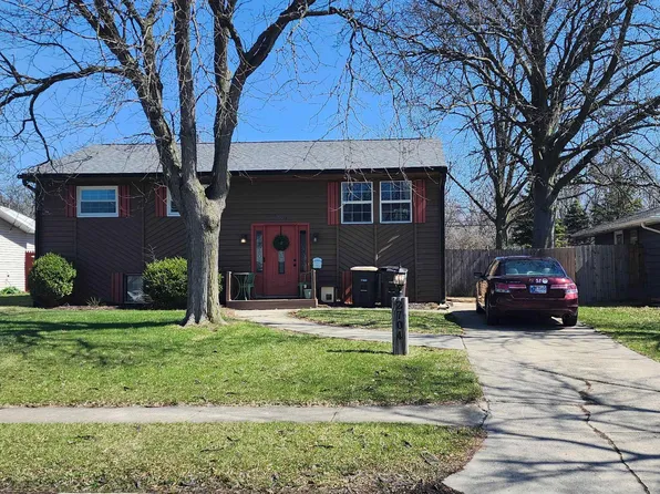 2704 Farnsworth Dr, Fort Wayne, IN 46805