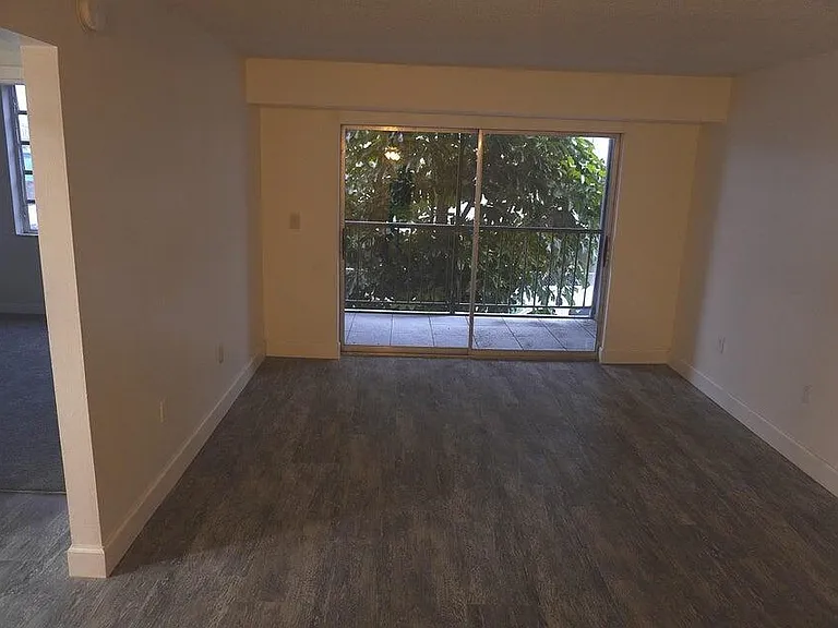 1250 NE 125th St #216D — Photo 2