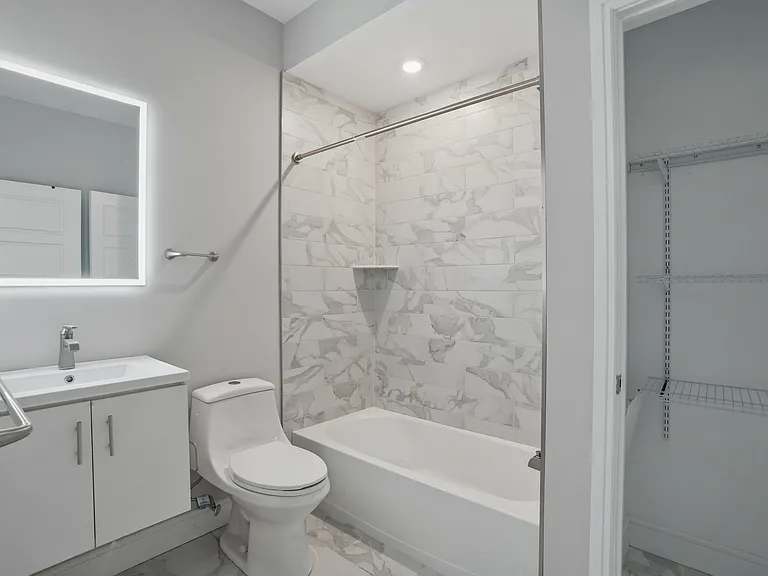 5239 Chancellor St #2 — Photo 14