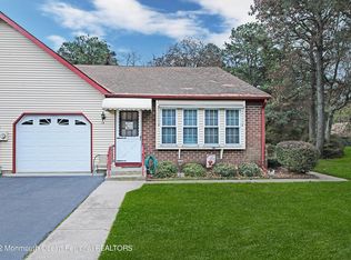 1B Pembroke Ln, Manchester Township, NJ