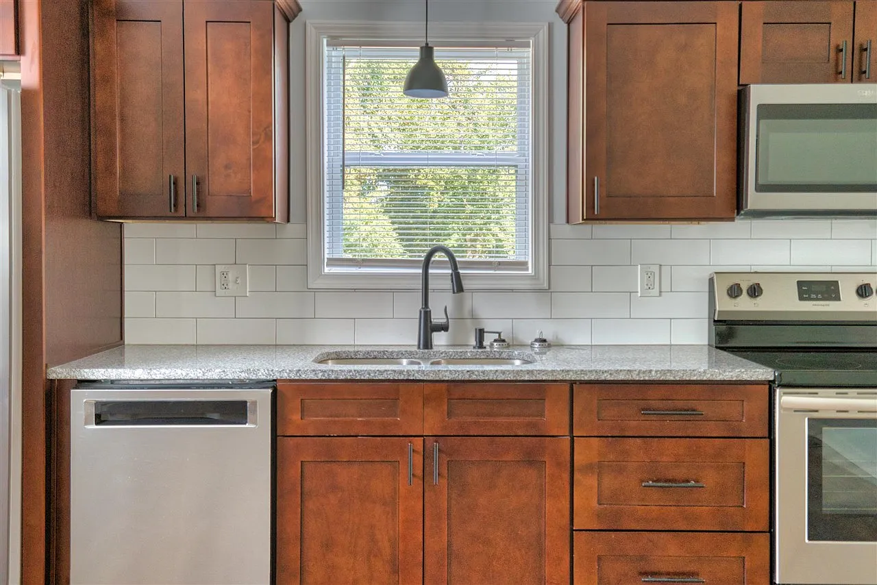 2 bed, 2484 sqft, $1,150 — Photo 4