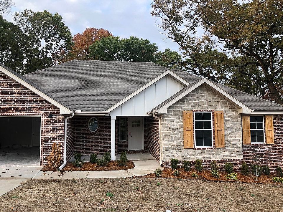 1st image of 15 Latheron Ln