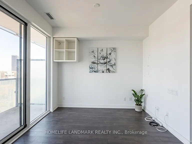 28 Wellesley St E #3008 — Photo 5