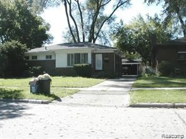 8865 Kenberton Dr, Oak Park, MI 48237