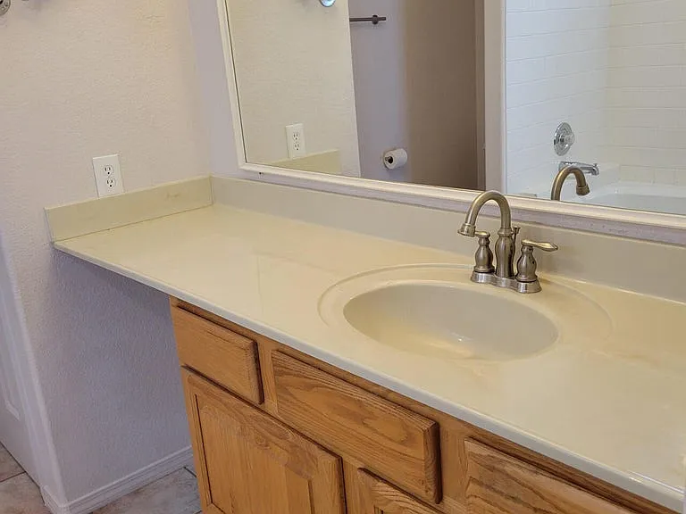1707 E Woodchuck Ln — Photo 13