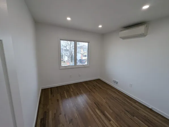 32 Bascom Pl #1, Staten Island, NY 10314