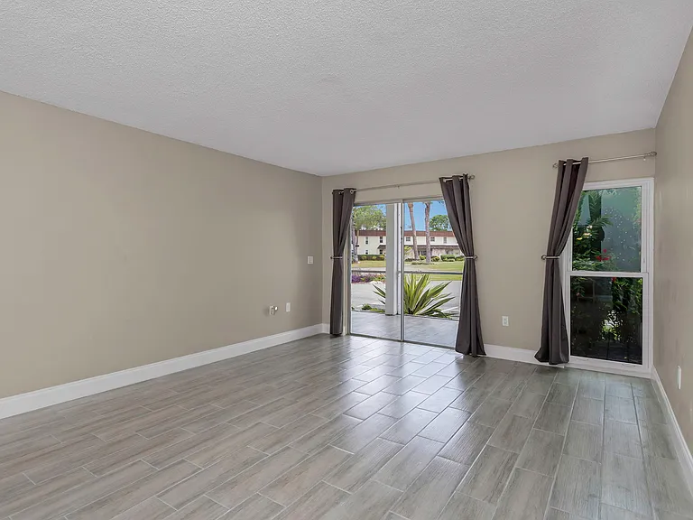 4910 38th Way S #111 — Photo 43