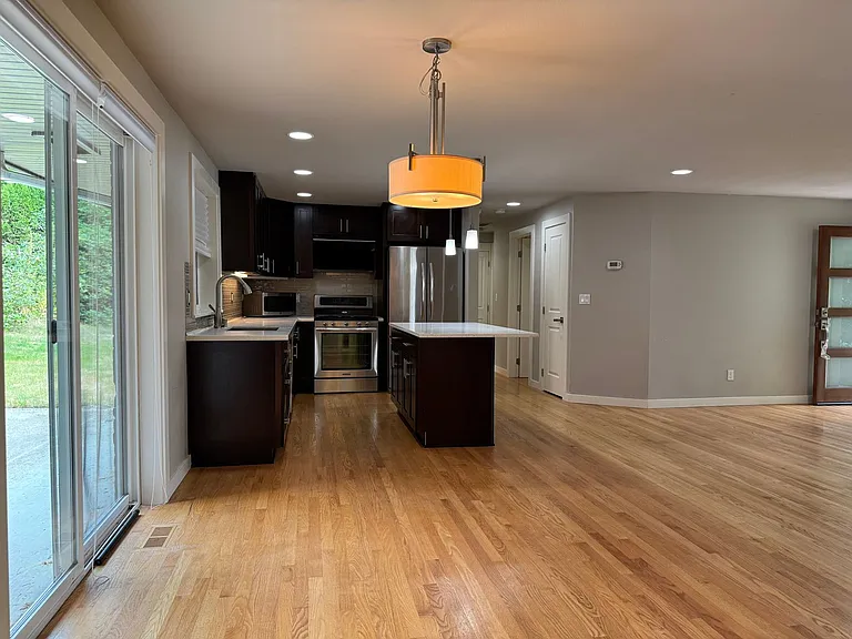 10005 NE 31st Pl — Photo 6