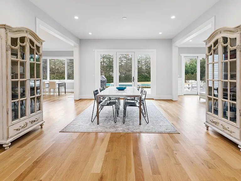 240 Head Of Pond Rd — Photo 12