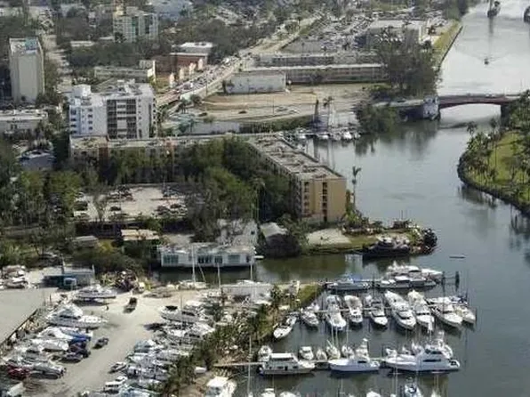 1700 NW North River Dr #59, Miami, FL 33125