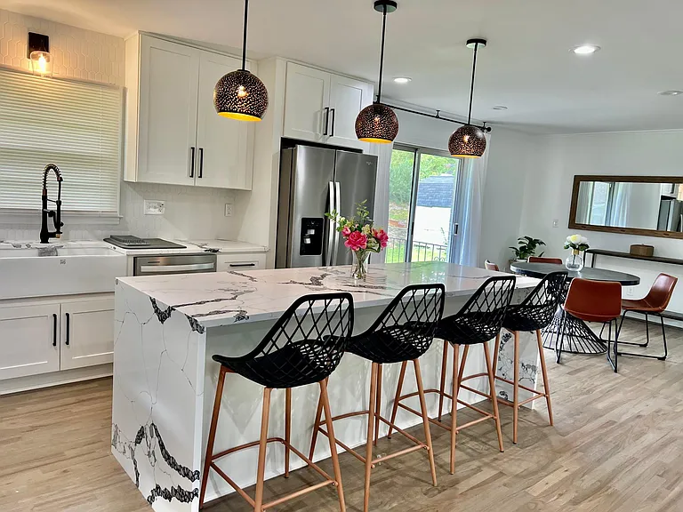 Lavista Ct — Photo 4