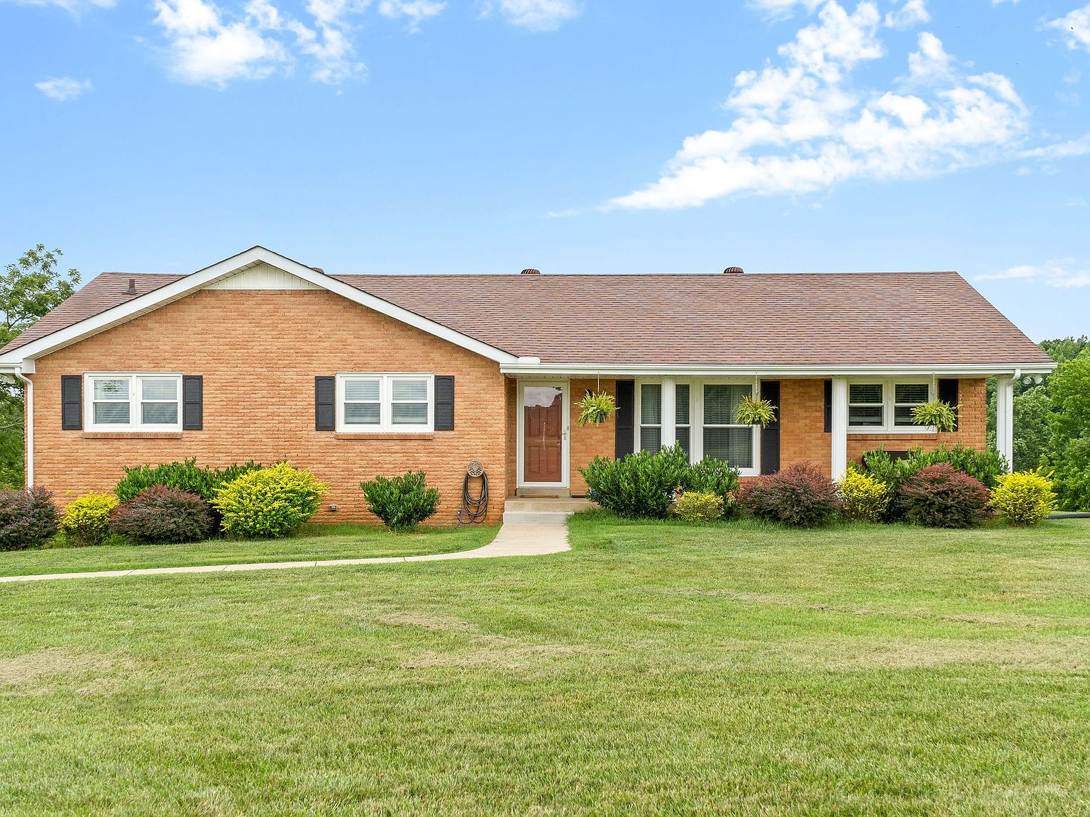 5414 Old Highway 48, Southside, TN 37171 Zillow