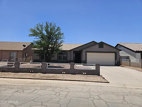 9033 W Oneida Dr Photo 1