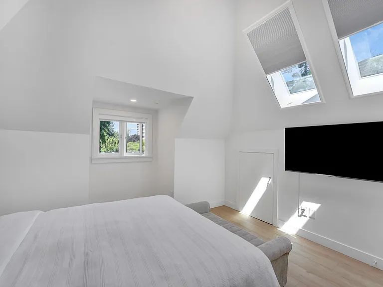 957 Nicola St #201 — Photo 15
