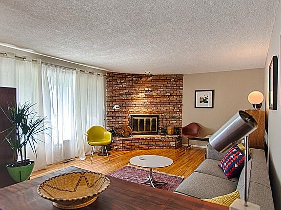 4th image of 161 Hollywood Ave