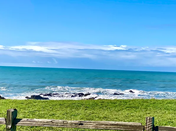 806 Lower Pacific Dr, Whitethorn, CA 95589