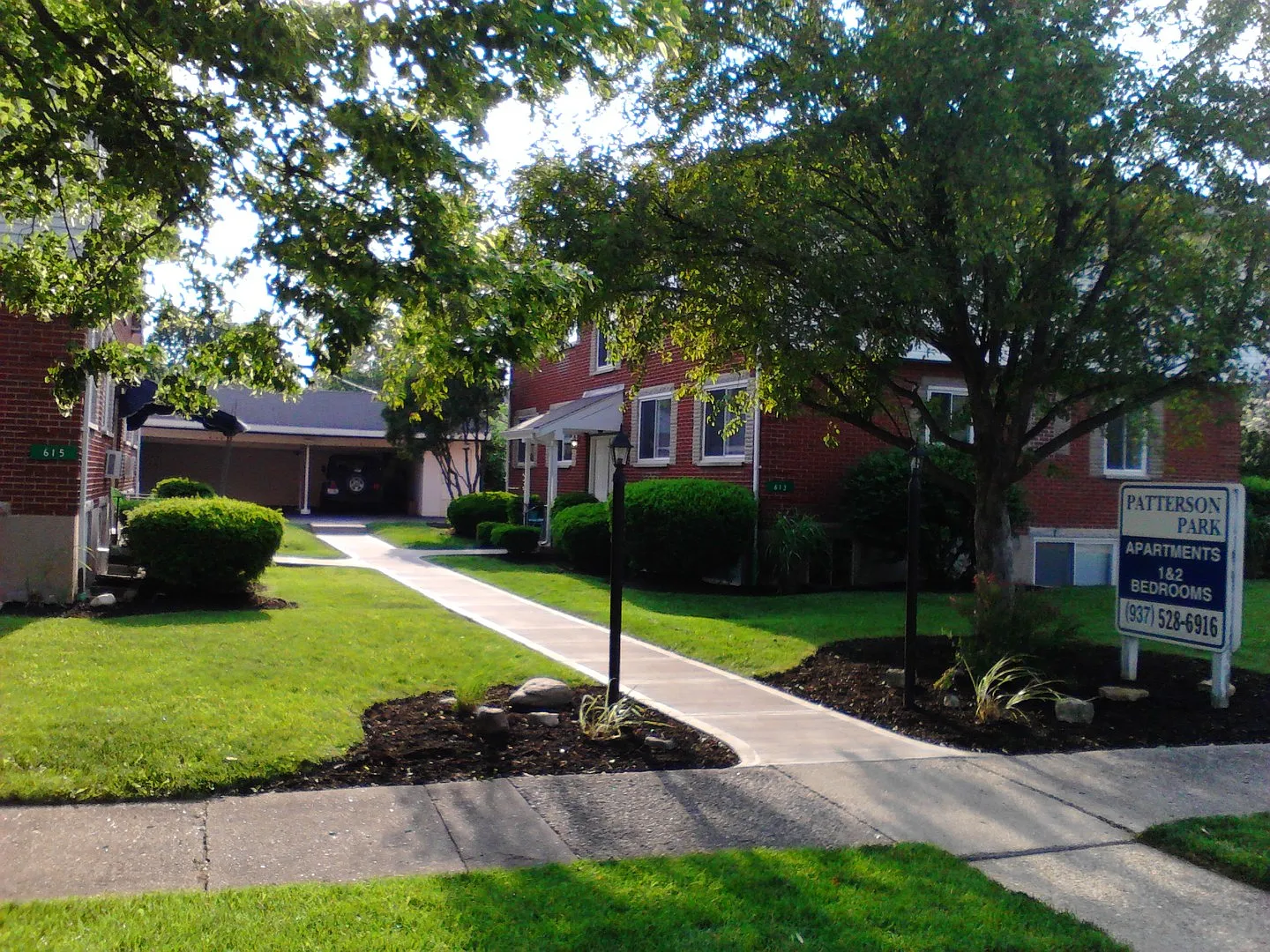 Cozy 2 Bedroom Apartment Available! — Photo 1