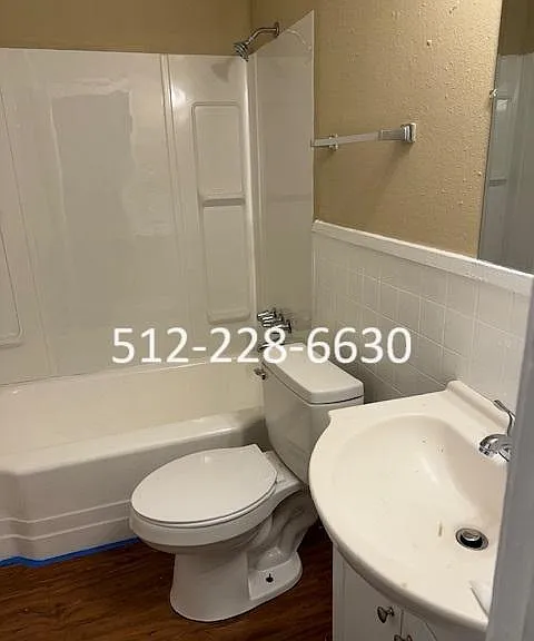 704 Stetson Ave — Photo 7