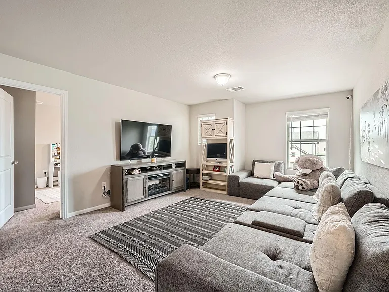 17233 Casanova Ave — Photo 10