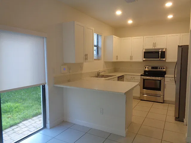 3 bed, 2.5 bath, 1442 sqft, $2,750 — Photo 4